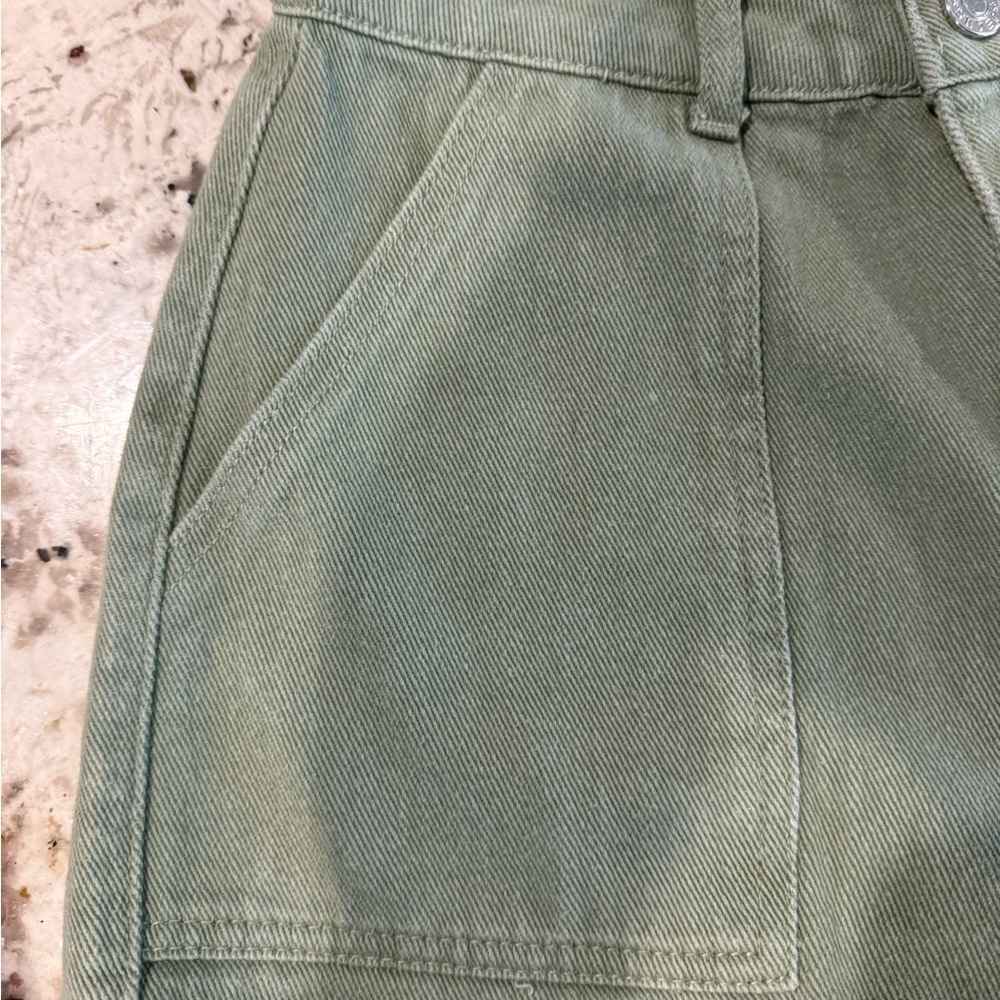 *GENTLY WORN* Women's Cider XS Alessia Solid Cargo Jeans - Picture 6 of 9